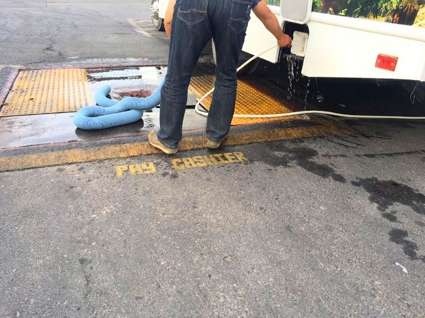 美加房车自驾-房车的排污